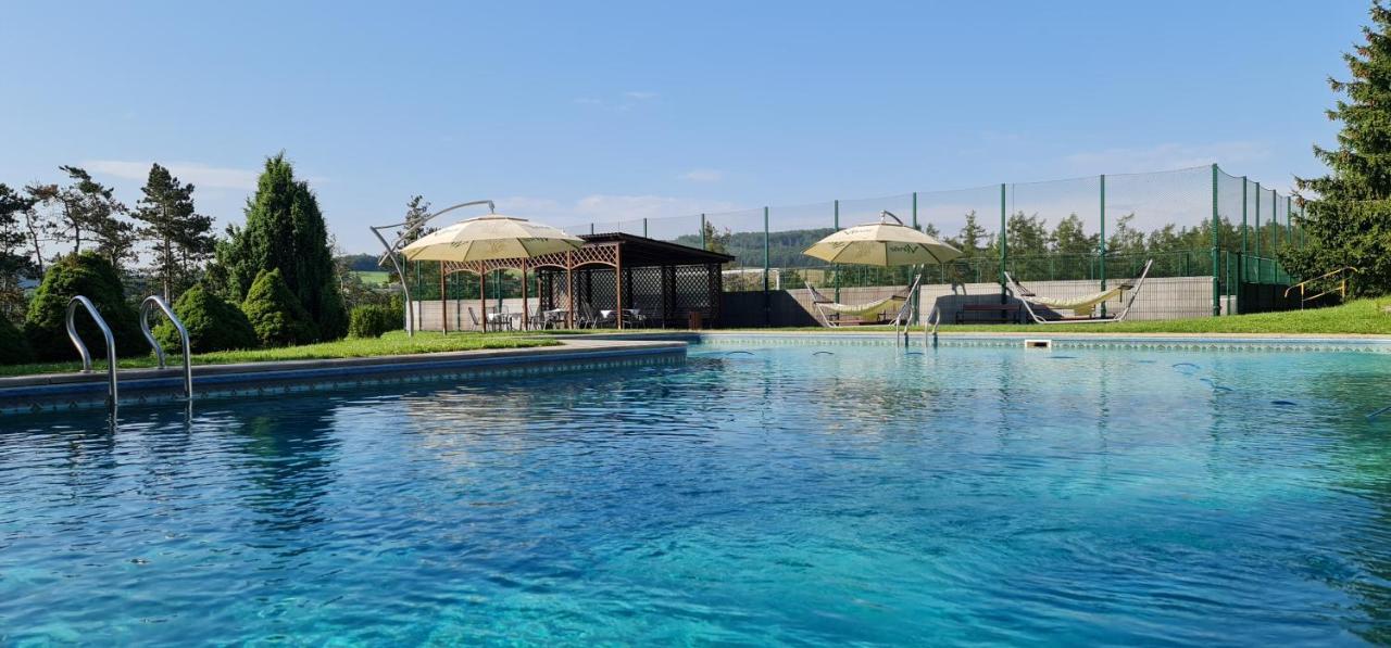 Hotel Berounka Hrebecniky Ngoại thất bức ảnh