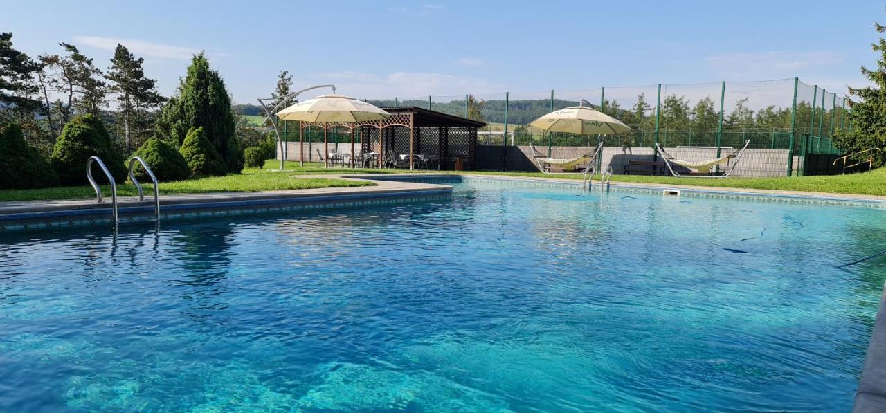 Hotel Berounka Hrebecniky Ngoại thất bức ảnh